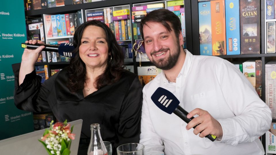 ŠÁRKA REZKOVÁ, NIKOLAS KARA